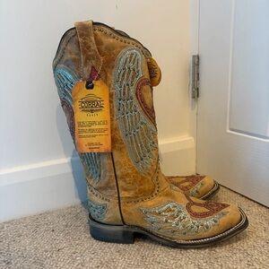 Corral Tan and Blue Embroidered Heeled Boots